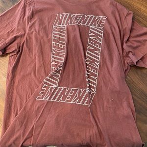 Extra Large nike maroon shirt. Like new.